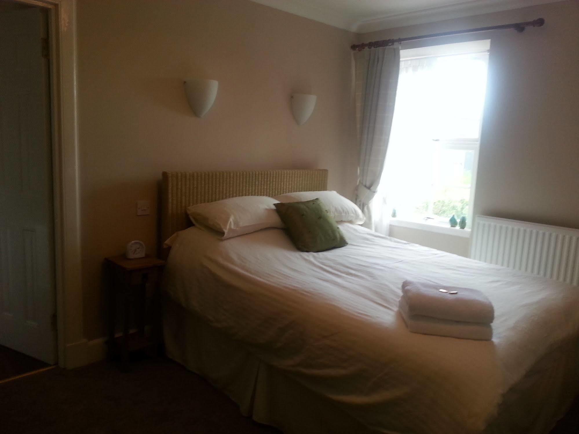 Westwood House Bed And Breakfast Grantshouse 外观 照片